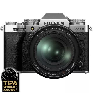 Fujifilm X-T5 + XF16-80mm strieborn