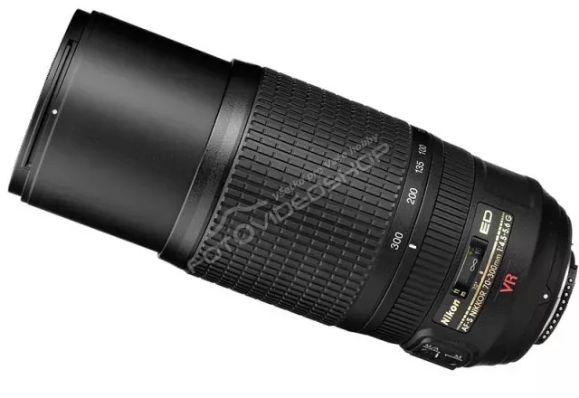Nikon ニコン AF-S 70-300mm f/4.5-5.6G ED VRレンズ(ズーム)